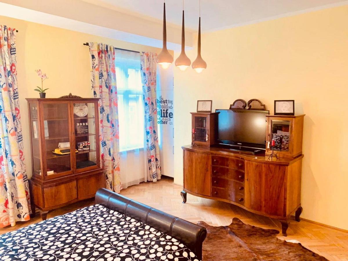 Cinematheque Ultracentral Apartment Sibiu Buitenkant foto